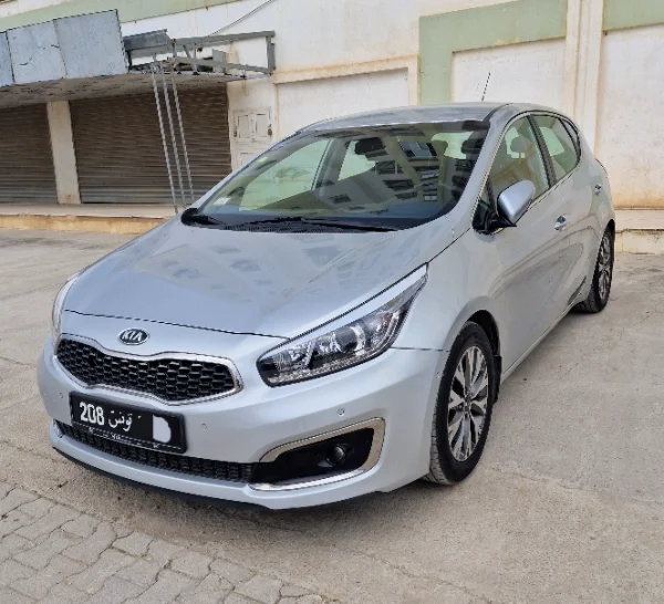 Kia Ceed 2018 Essence 197 000 km Ariana