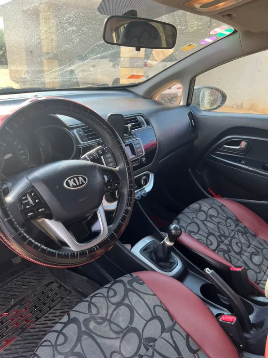 Kia RIO - Photo 3