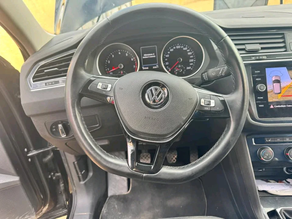 Volkswagen Tiguan - Photo 6