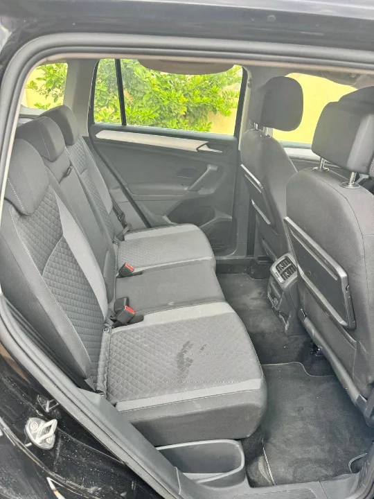 Volkswagen Tiguan - Photo 2