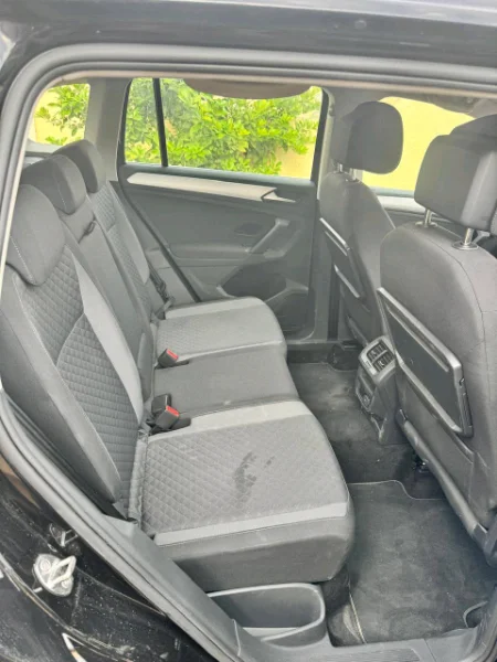 Volkswagen Tiguan - Photo 2