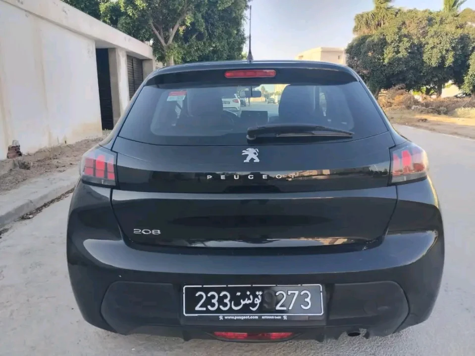Peugeot 208 - Photo 2