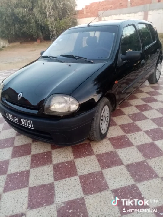 Renault Clio - Photo 8