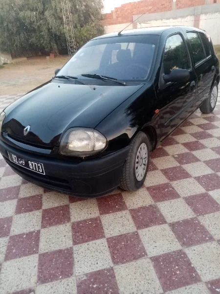 Renault Clio 2000 Essence Sfax