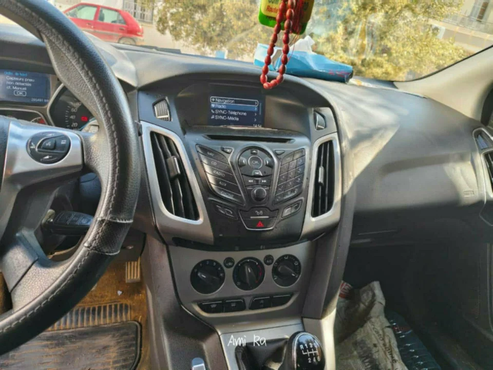 Ford FOCUS - Photo 4