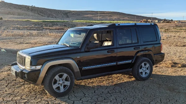 Jeep Commander 2007 Électrique 245 000 km Kef