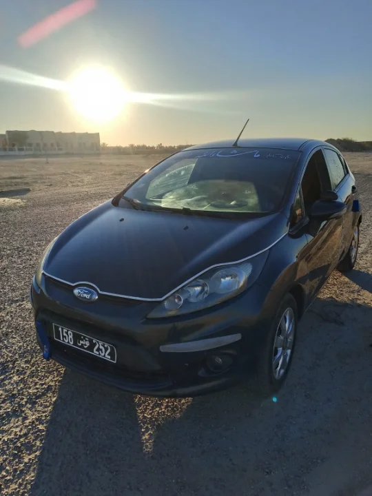 Ford FIESTA - Photo 12