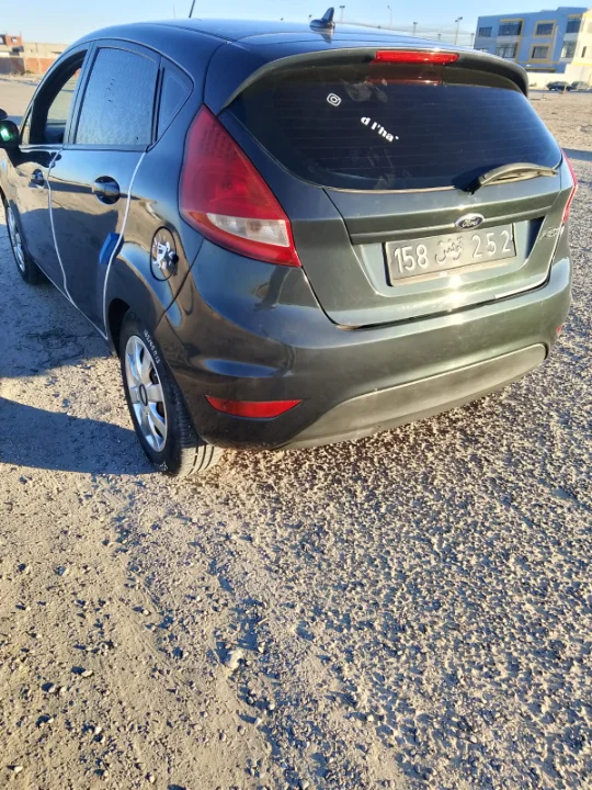Ford FIESTA - Photo 8