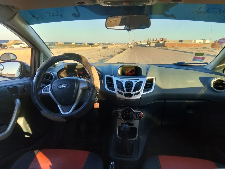 Ford FIESTA - Photo 7