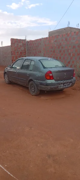 Renault Clio 2004 Essence 350 km Sfax