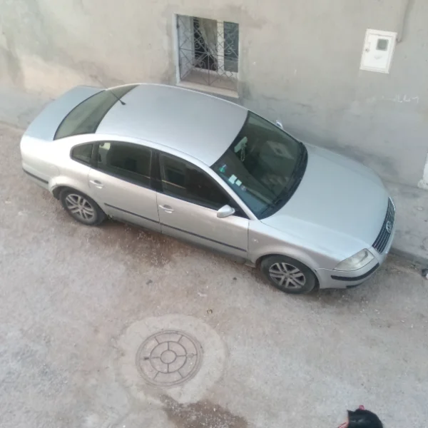 Volkswagen Passat 2002 Diesel 280 000 km Bizerte