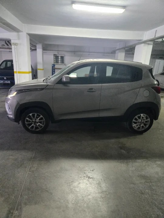 Mahindra KUV 100 - Photo 6