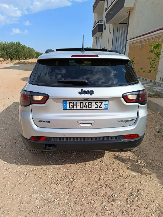 Jeep COMPASS - Photo 4