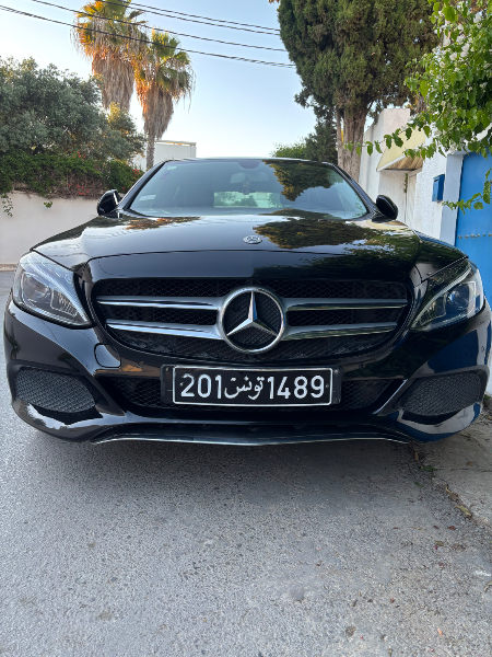 Mercedes Classe c 2018 Essence 123 000 km Tunis
