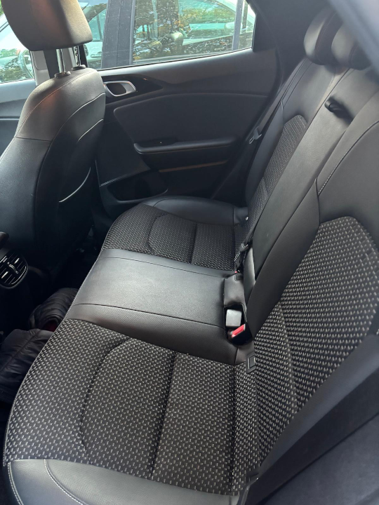 Kia XCEEED - Photo 4