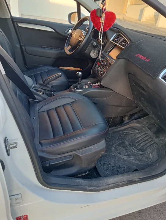 Citroen C4 - Photo 6