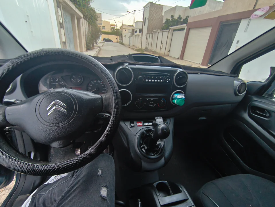 Citroen BERLINGO - Photo 4