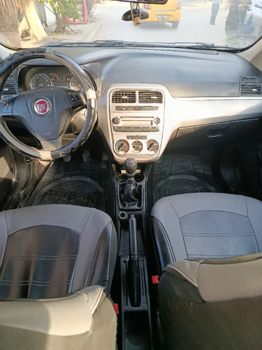 Fiat GRANDE PUNTO - Photo 3