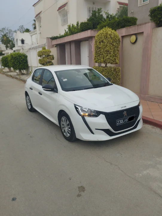 Peugeot 208 - Photo 3