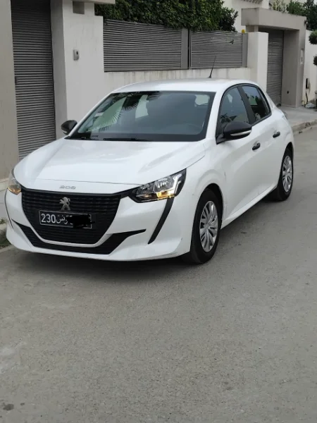 Peugeot 208 2022 Essence 20 000 km Ariana