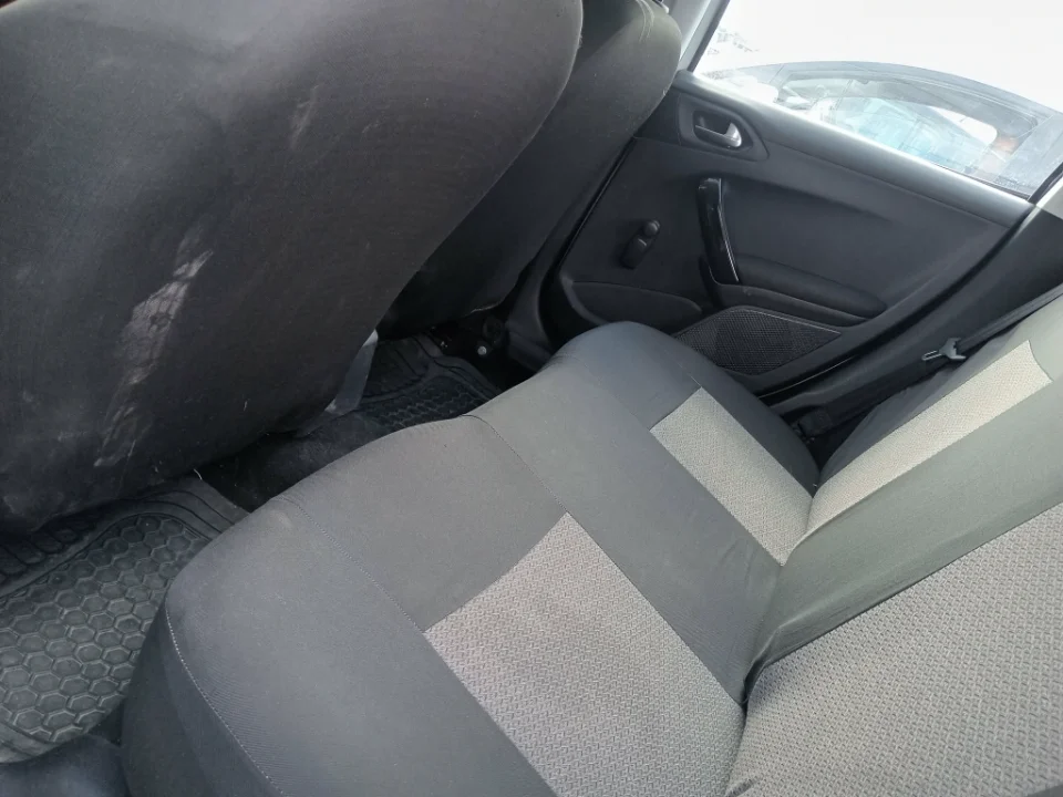 Peugeot 208 - Photo 7