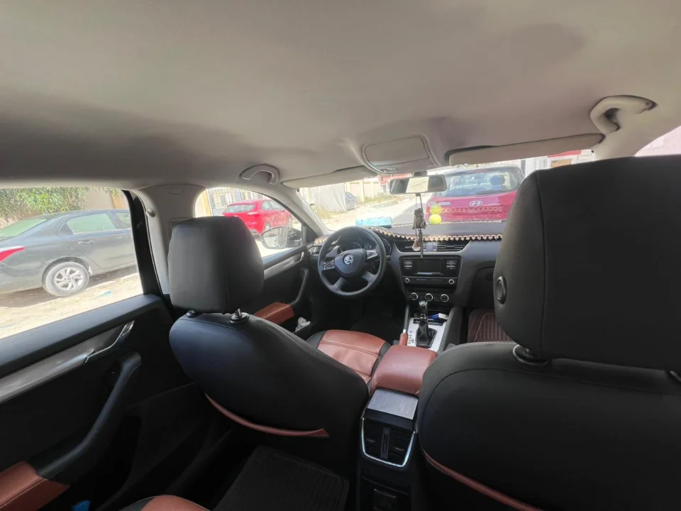 Skoda Octavia - Photo 3