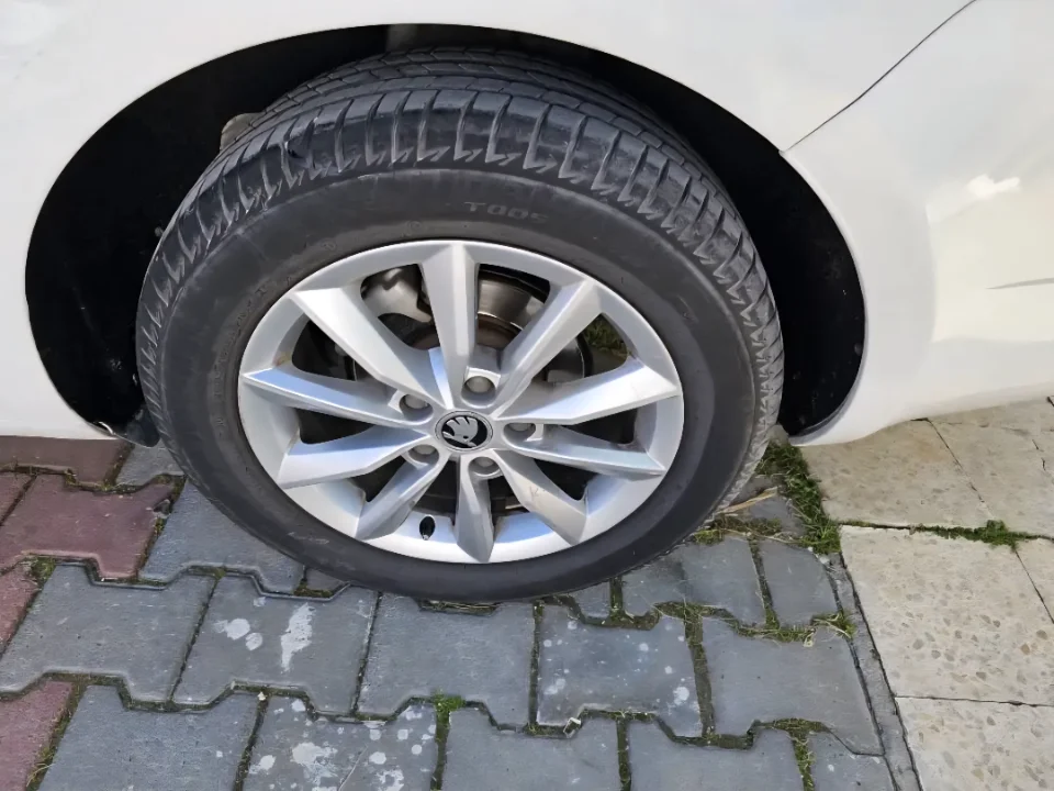 Skoda Octavia - Photo 4