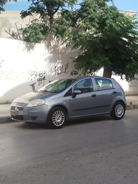 Fiat Grande punto 2011 Essence 193 000 km Sousse