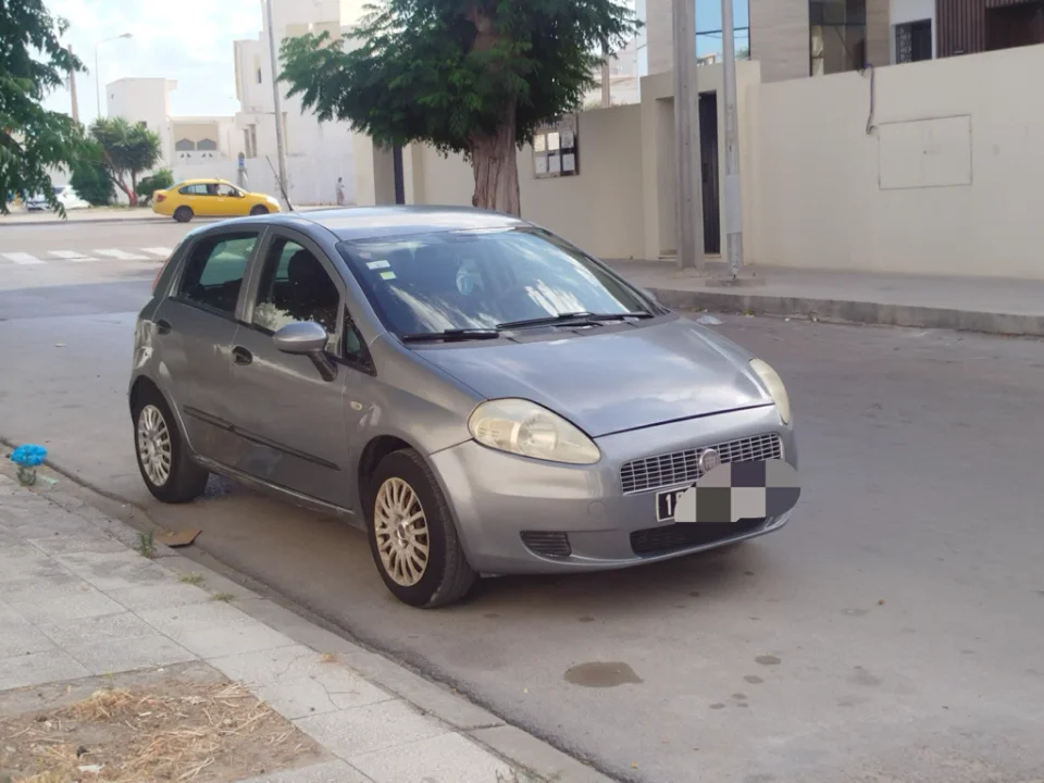 Fiat PUNTO - Photo 6