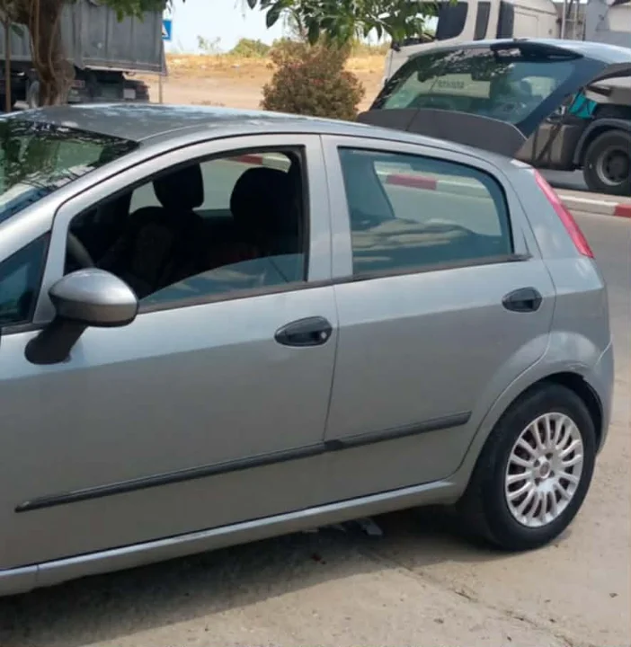 Fiat PUNTO - Photo 4