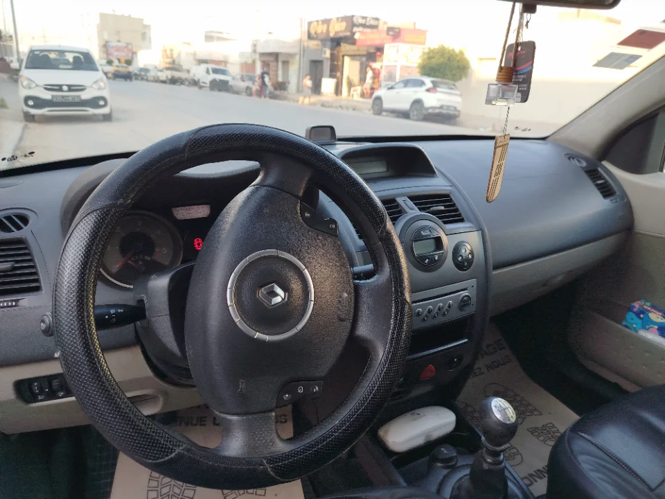 Renault Megane - Photo 2