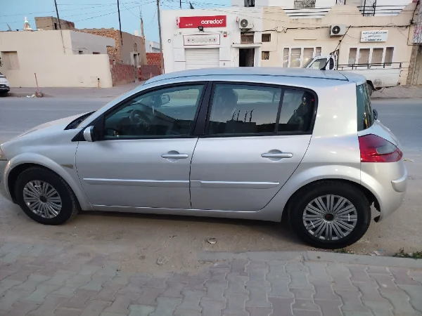 Renault Megane - Photo 4