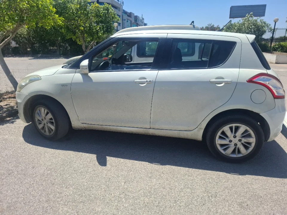Suzuki Swift - Photo 2