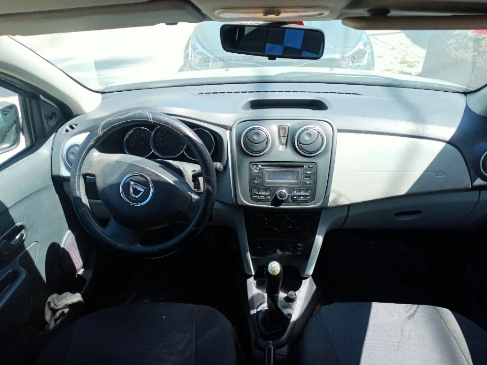 Dacia SANDERO - Photo 2