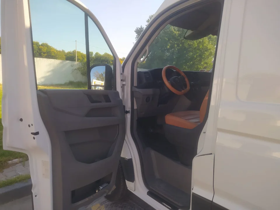 Volkswagen Crafter - Photo 2