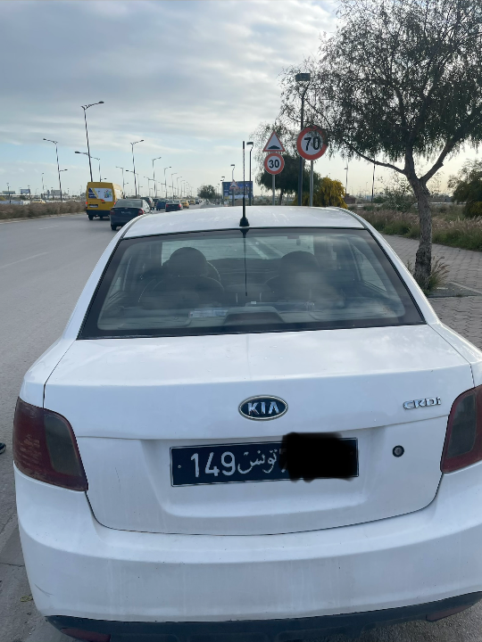 Kia RIO - Photo 5