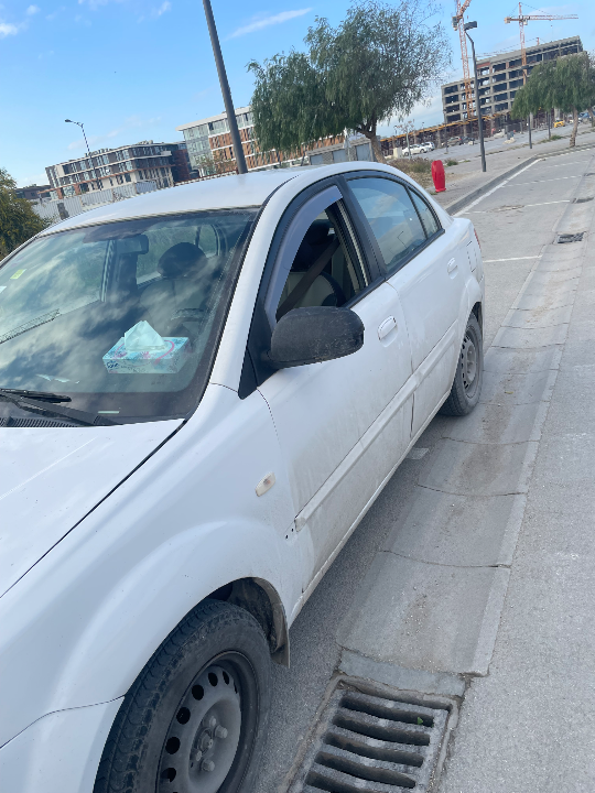 Kia RIO - Photo 4