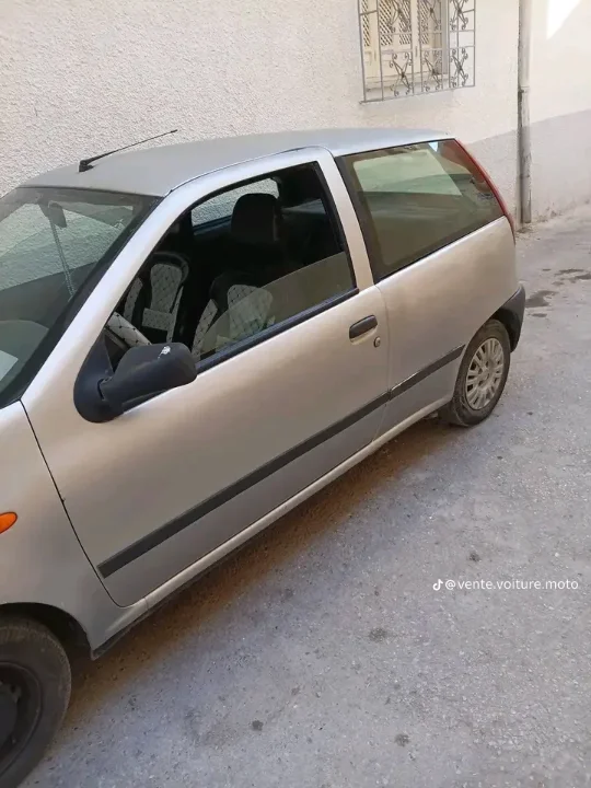 Fiat PUNTO - Photo 7