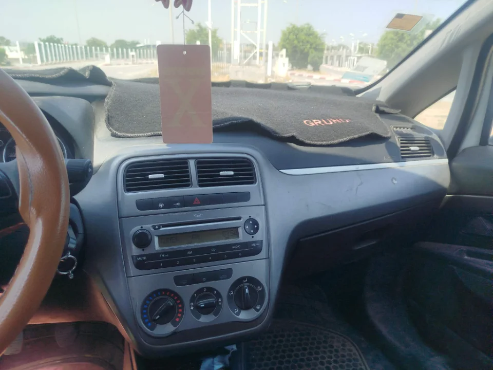 Fiat PUNTO - Photo 3