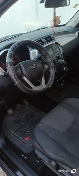 Mahindra KUV 100 - Photo 8