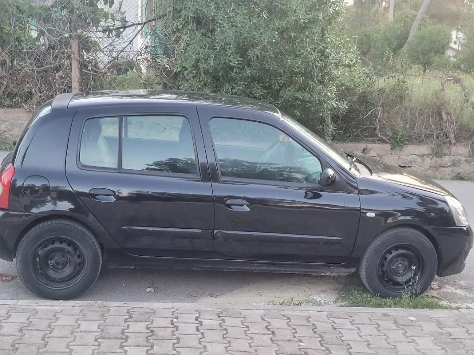Renault Clio - Photo 2