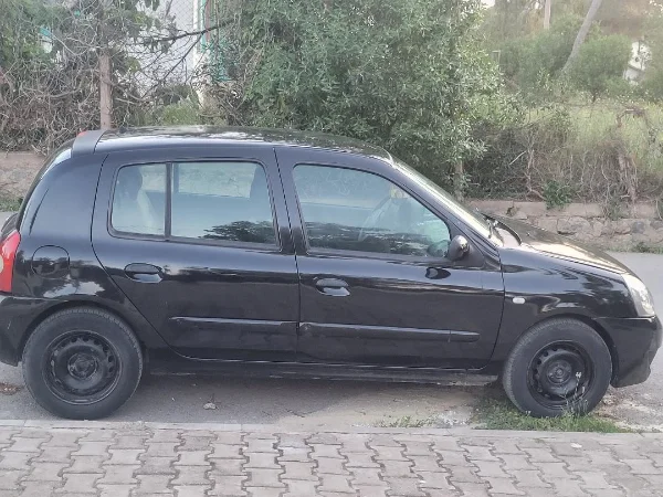 Renault Clio - Photo 2
