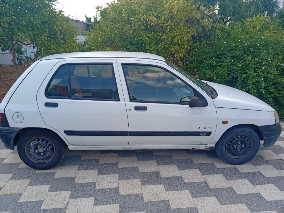 Renault Clio - Photo 3