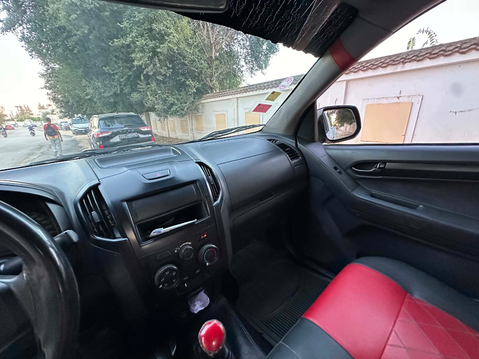 Isuzu D MAX - Photo 3