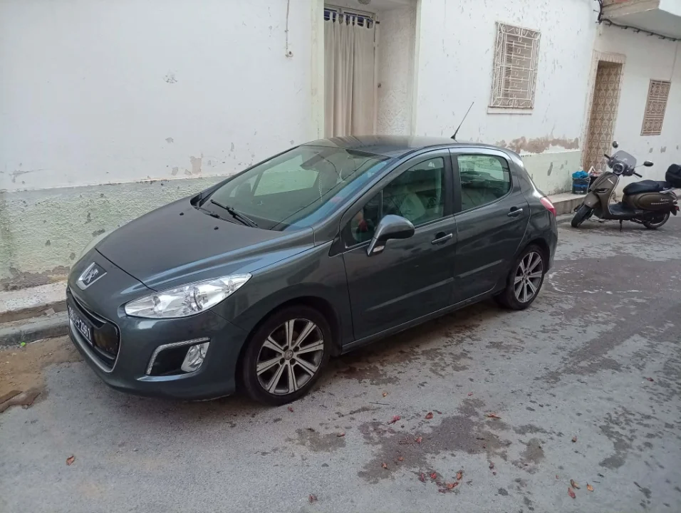 Peugeot 308 2012