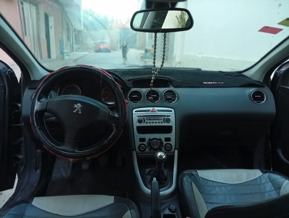 Peugeot 308 - Photo 4