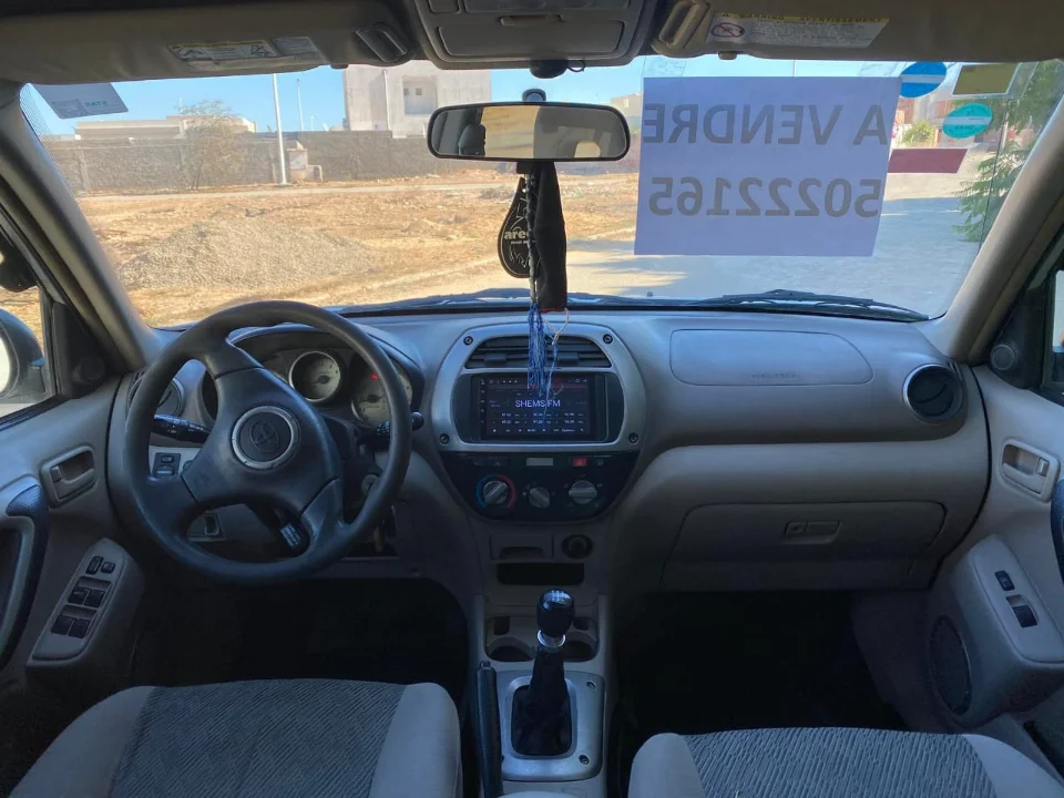 Toyota RAV4 - Photo 5