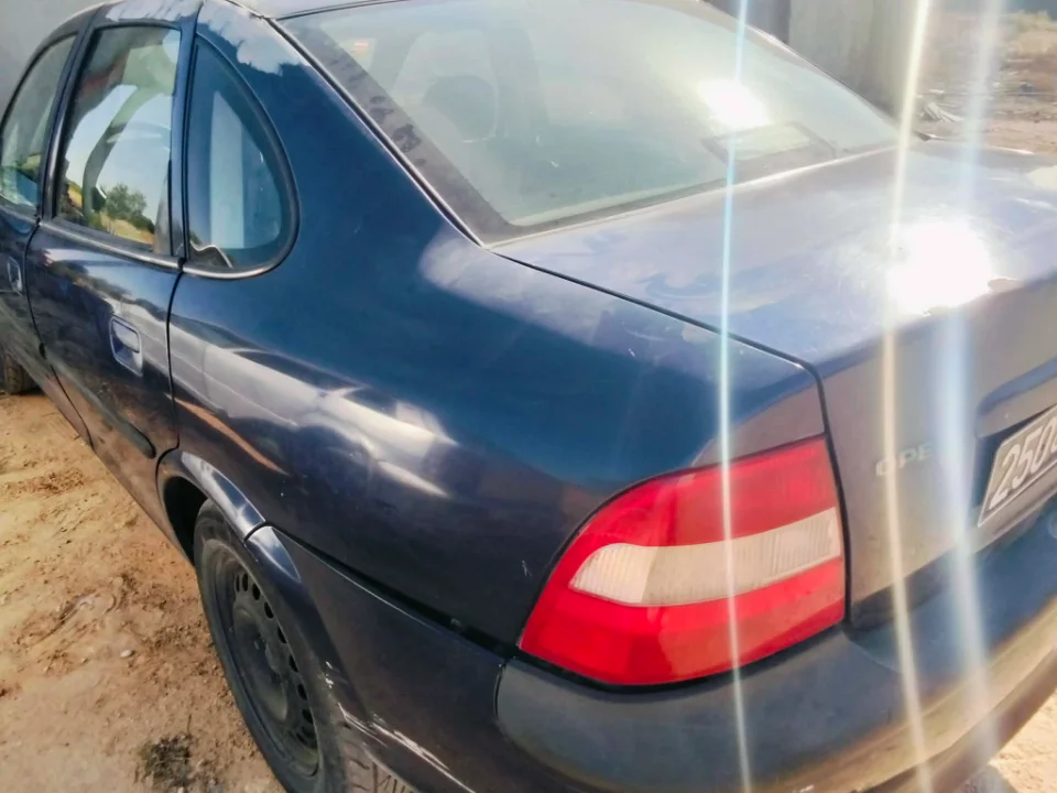 Opel Vectra - Photo 2