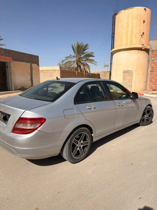 Mercedes Classe C - Photo 10