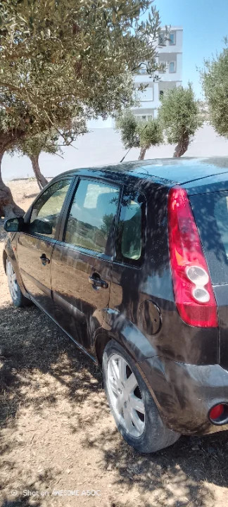 Ford FIESTA - Photo 6